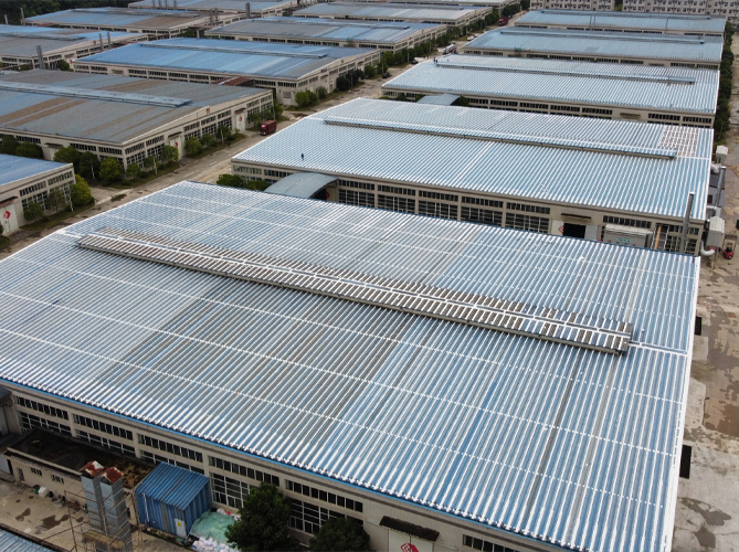 某木業公司鋼結構廠房彩鋼瓦屋面防水修繕項目 ——SYR 無縫防水系統處理多年滲漏難題